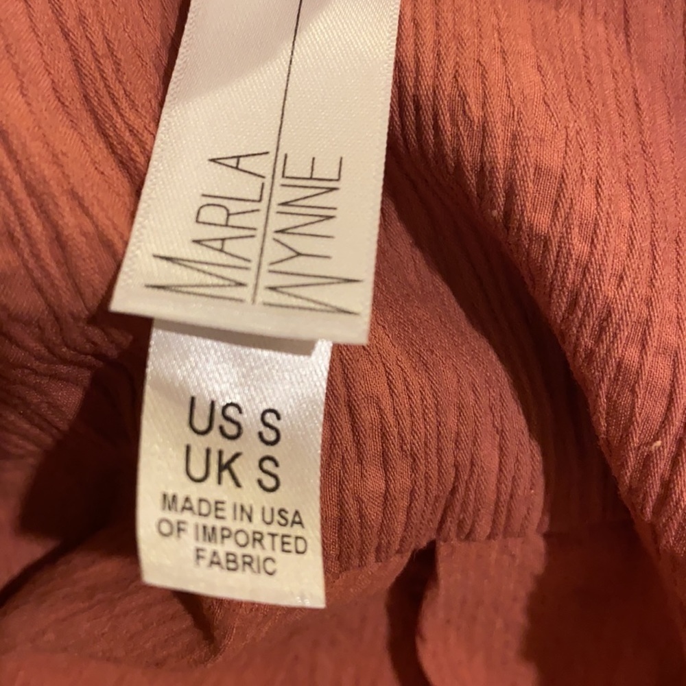 Marla Wynne Crinkle Fabric Button Down Top - Picture 5 of 6